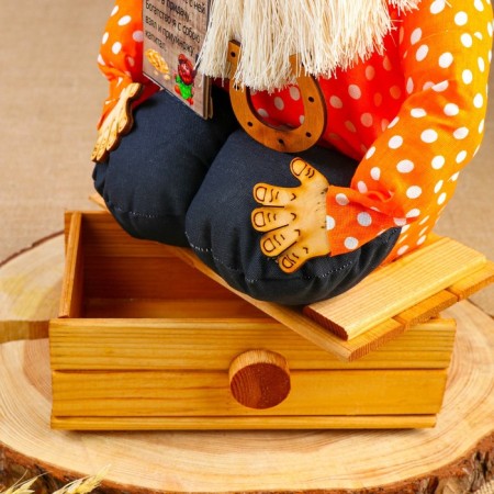 The amulet - Berendey in the hat, sits on the chest, "h = 32 cm, mix-10