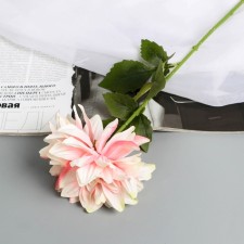 Artificial flowers 