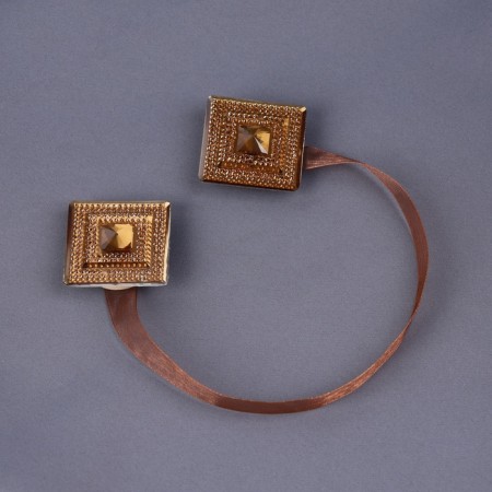 Picking for curtains "Shiny square", 4 × 4 cm, brown color-1