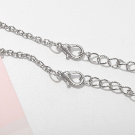 Set 3 objects: 2 pendants, tint for the lip "Uzolnutor" heart and wine, color in silver, 25 cm-4