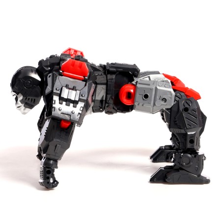 Gorilla robot, with metal elements, is transformed-5