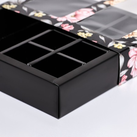 Box for 8 sweets + chocolate, with a window, "flowers" 17.7 x 17.8 x 3.8 cm-4
