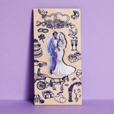 An envelope for money with a wooden element "Wedding!"