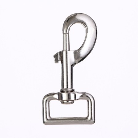 Carabiner large with a wide base, 7.7 cm. (Valine width 2.7 cm)