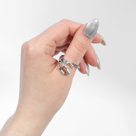 Ring "Right" The dragon's claw, the color is black silver, dimensionless-1