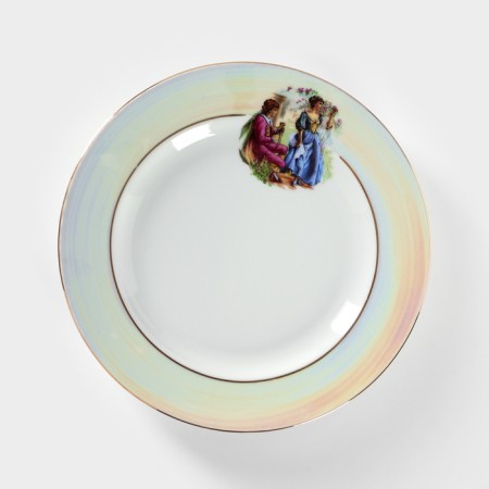 Porcelain plate "Madonna", d = 24 cm, white