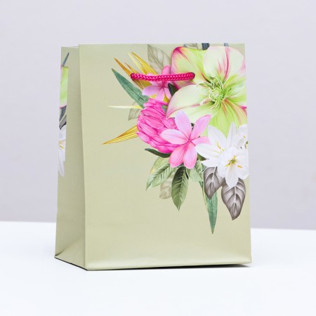 Gift package "Bright Bouquet", 11.5 x 14.5 x 6.5 cm