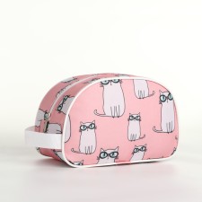 Road cosmetic bag on a zipper, with a handle, pink color