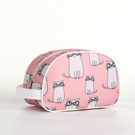 Road cosmetic bag on a zipper, with a handle, pink color