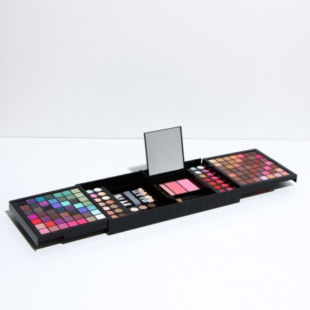 Professional set for makeup (shadows for the eyelids and eyebrows, shine, corrector, blush)-2