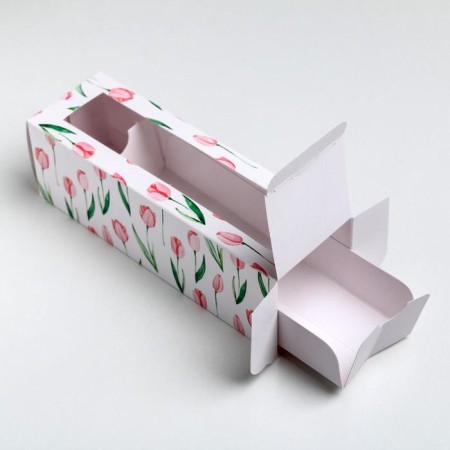 Box for Makarun, confectionery packaging "March cat", March 8, 5.5 x 18 x 5.5 cm-1