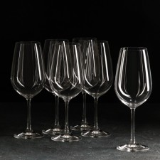 A set of glasses for the wine 