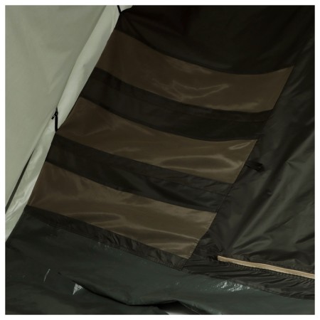 TART TALE, Tracking Maclay Magadan 5, 5-seater, with vestibule-18