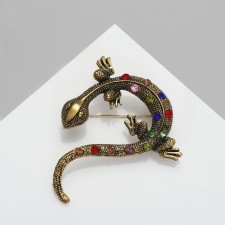 Brooch 