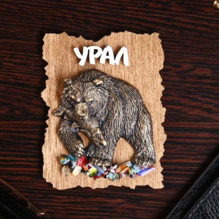 Magnet "Bear with fish new", wood, gypsum, 7x9 cm