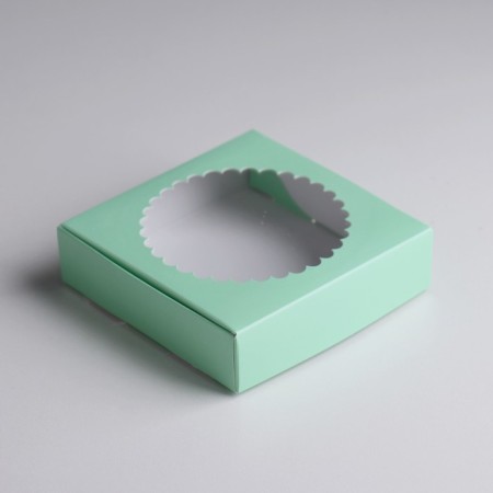 Gift box team with a window, green, 11.5 x 11.5 x 3 cm