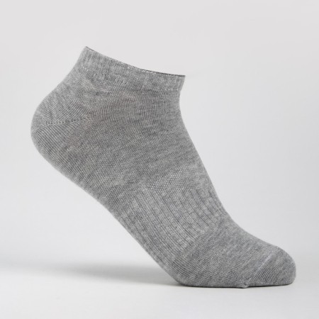 A set of male socks is 3 pairs, white, black, gray melange, size 27-29-2