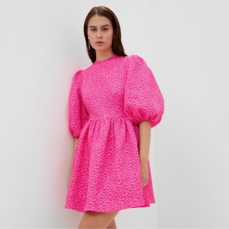 Women's dress with a neckline on the back MIST, p. S, pink