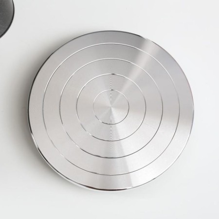 Honcharger of manual (sculptural) double -sided metal d = 20 cm-1