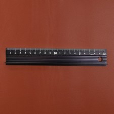 A ruler for the skin, anti -slip, with an emphasis, metal, 20 cm, thickness 34 mm
