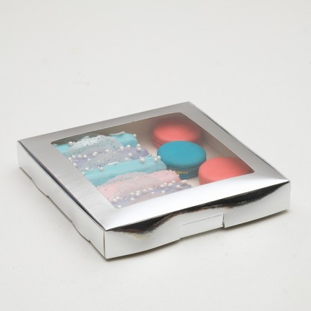 Cardboard box, with a window, silver, 21 x 21 x 3 cm