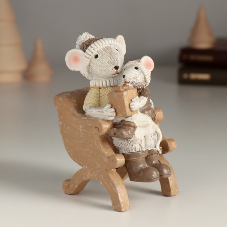 Polystone souvenir "Cozy evening mice behind the book" 8x5.5x10 cm