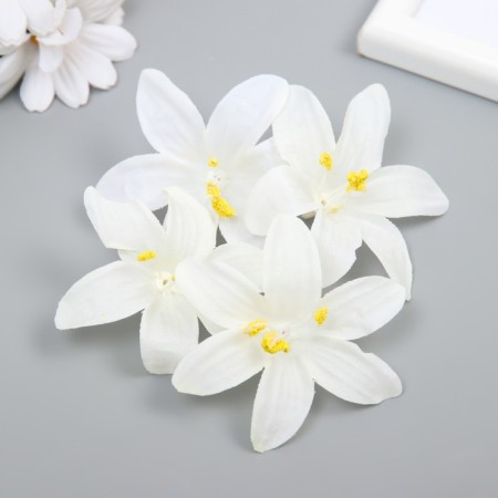Budon on the leg for decoration "Lily Garden" white 6.5x6.5 cm-2