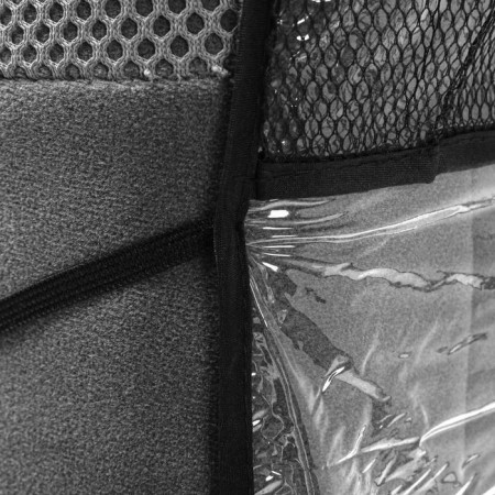 Torso-organizer cape, on the front seat, 60 × 43 cm, film-3