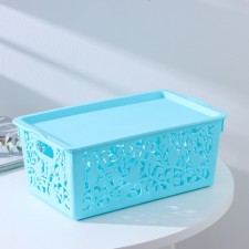 The container is plastic for storage with the lid of the “bird”, 29 × 17.5 × 12 cm, color mix