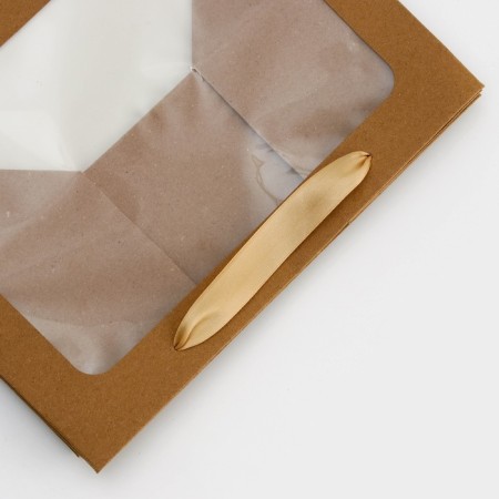Gift package with a wide bottom and window 25 x 19 x 18 cm, craft-1