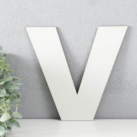 The panel of the letter "V" 21.5x20 cm, white