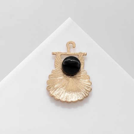 Brooch "Apron", white color in gold-2