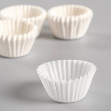 Baking uniform is white, 2.2 x 1.6 cm