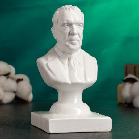Bust "Lavrov S.V." White, 17cm-1