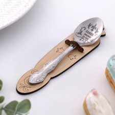 A spoon is registered, tea, with an engraving 