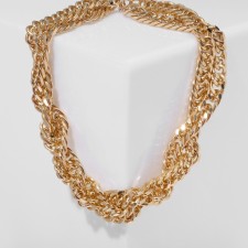 The necklace 