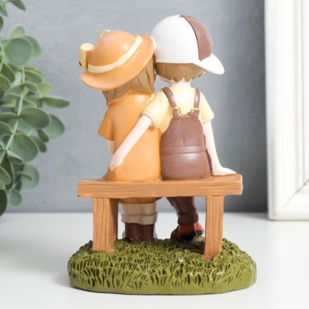 Souvenir Polystone "Boy and girl on the bench" MIX 7x10.3x14.5 cm-3