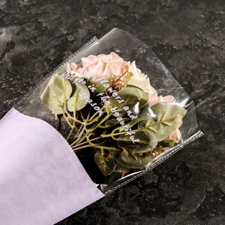Packet stoop for flowers, with non -woven material, 26+7x37 cm, lilac-1