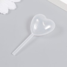 Pipette plastic for drawing in the technique of Batik 
