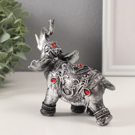 Polystone souvenir "Silver Elephant in Popone with Rubins" 13x7.5x15.5 cm-2