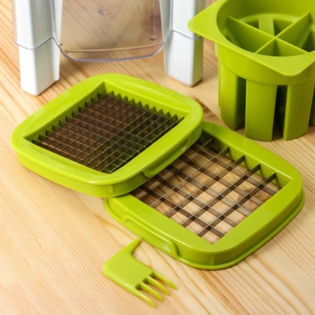 The vegetable engine is universal with a share container, 3 interchangeable nozzles and a Pusher, 14.5 × 14.5 × 21 cm, white-green color-10