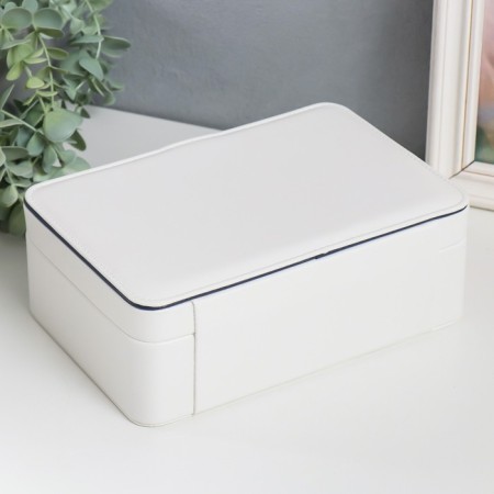 Casket to the leatherette for jewelry "with buckle" white 24x18.5x9 cm-4