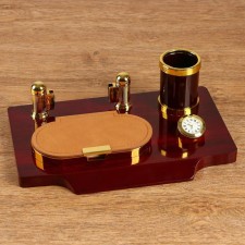 Table set 4V1 with a business card holder, red tree