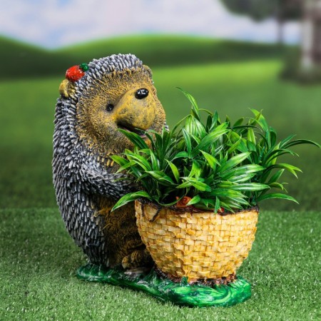 Garden figure "Hedgehog with wicker basket" 26x25x15cm