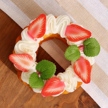 Flee - Magnet "Cake Eclat" with strawberries, 10x10x4cm-1