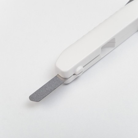 Smart animal clawers, with a file, LED flashlight and a claw container, on the battery 79896-7