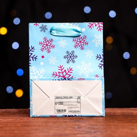 Laminated "Multi -colored snowflakes" 11.5 x 14.5 x 6 cm-1