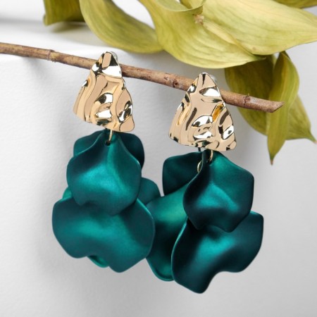 Earrings Assorted "Wind" crumpled triangles, green color-4
