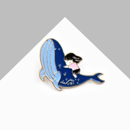 Icon "Kit" and baby, colored in gold-1