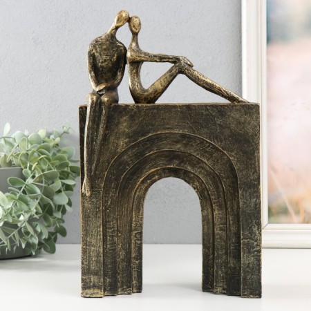 Polystone souvenir "Two on the arch" under metal 19.2x8.7x30.4 cm